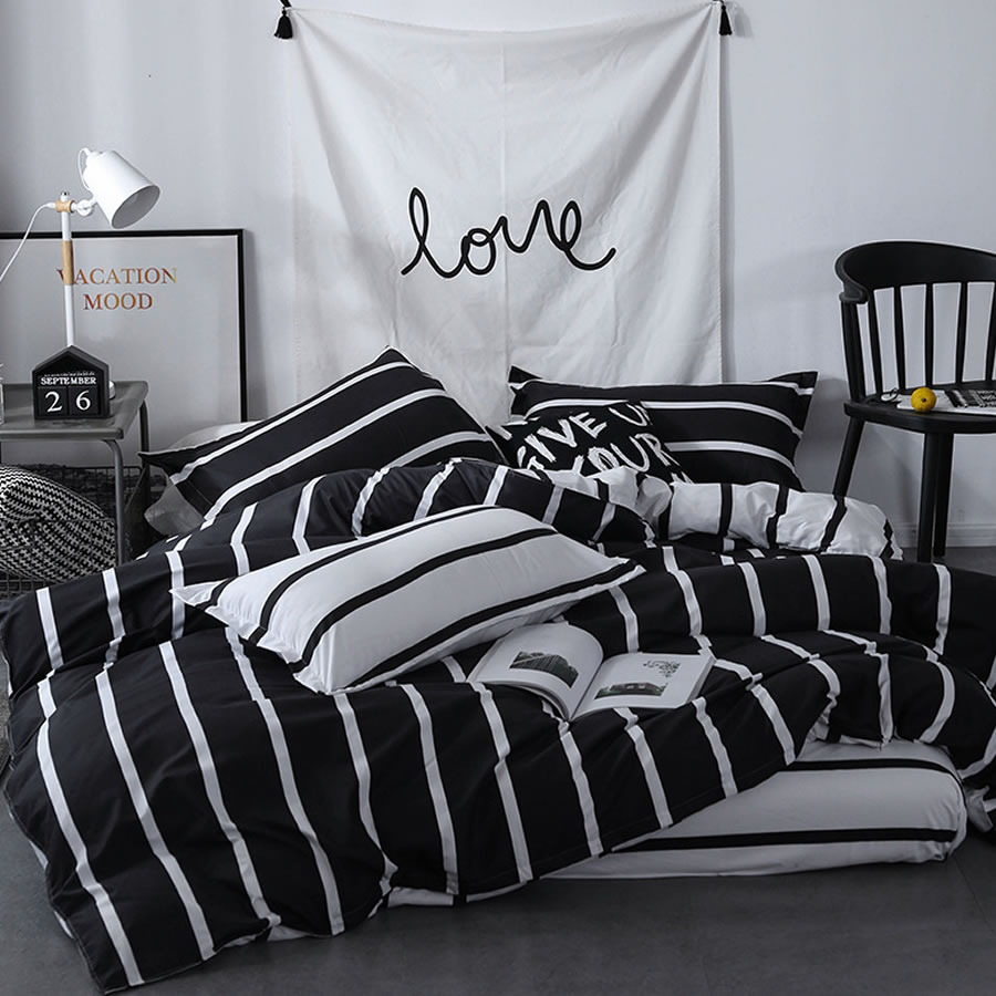 Black and White Bed Set - Twin 3 Piece Set: image 1
